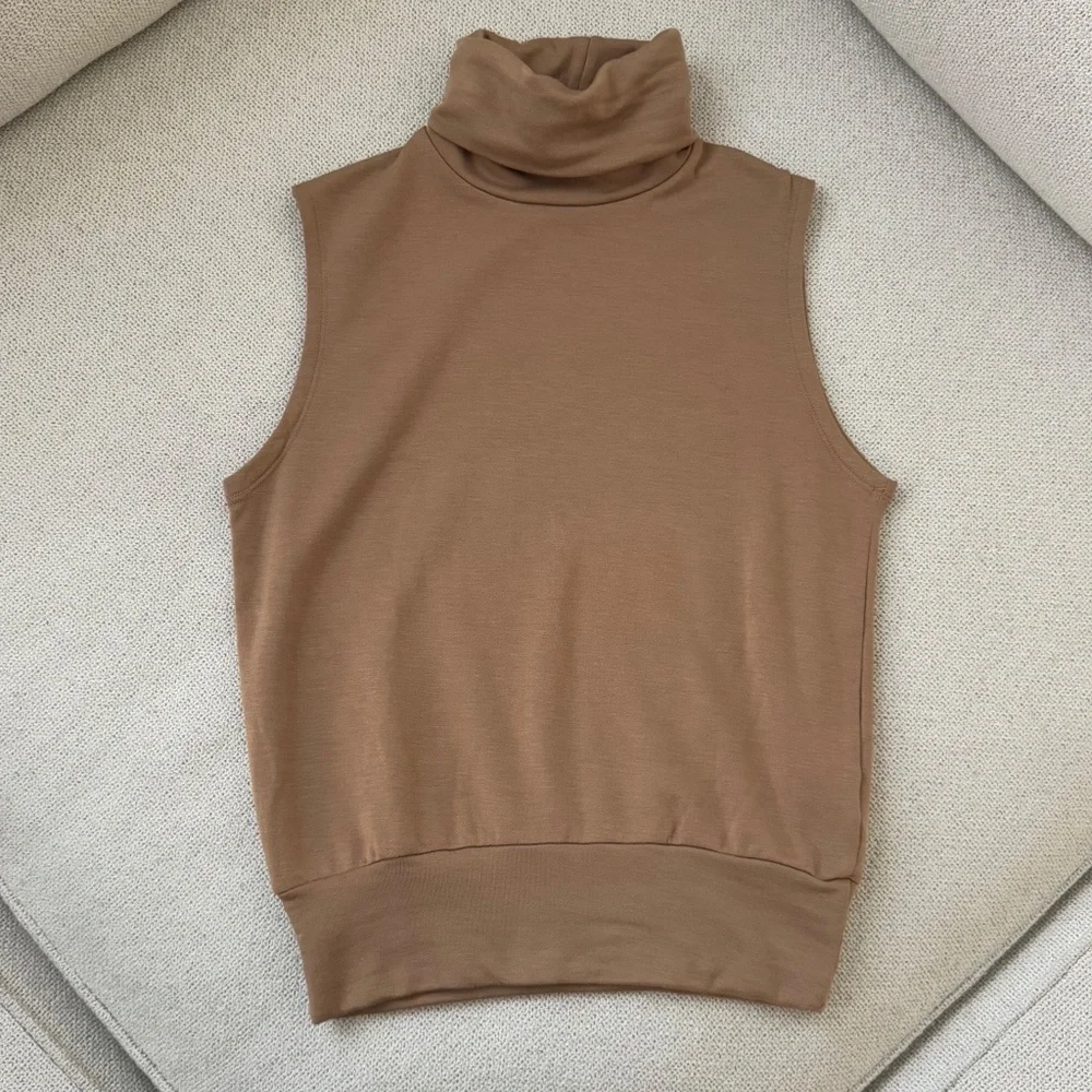 Bleusalt The Sleeveless Turtleneck in Camel ASO Meghan Markle - Picture 2 of 4